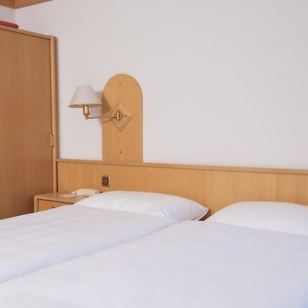 Hotel Alpenhof Saas-Almagell Exteriér fotografie