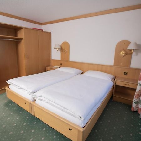 Hotel Alpenhof Saas-Almagell Exteriér fotografie
