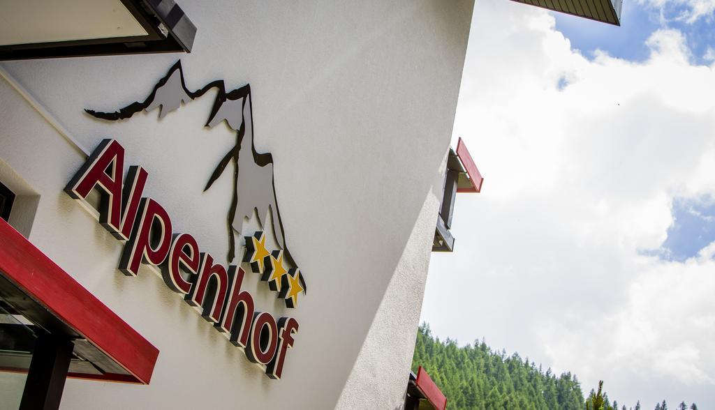 Hotel Alpenhof Saas-Almagell Exteriér fotografie