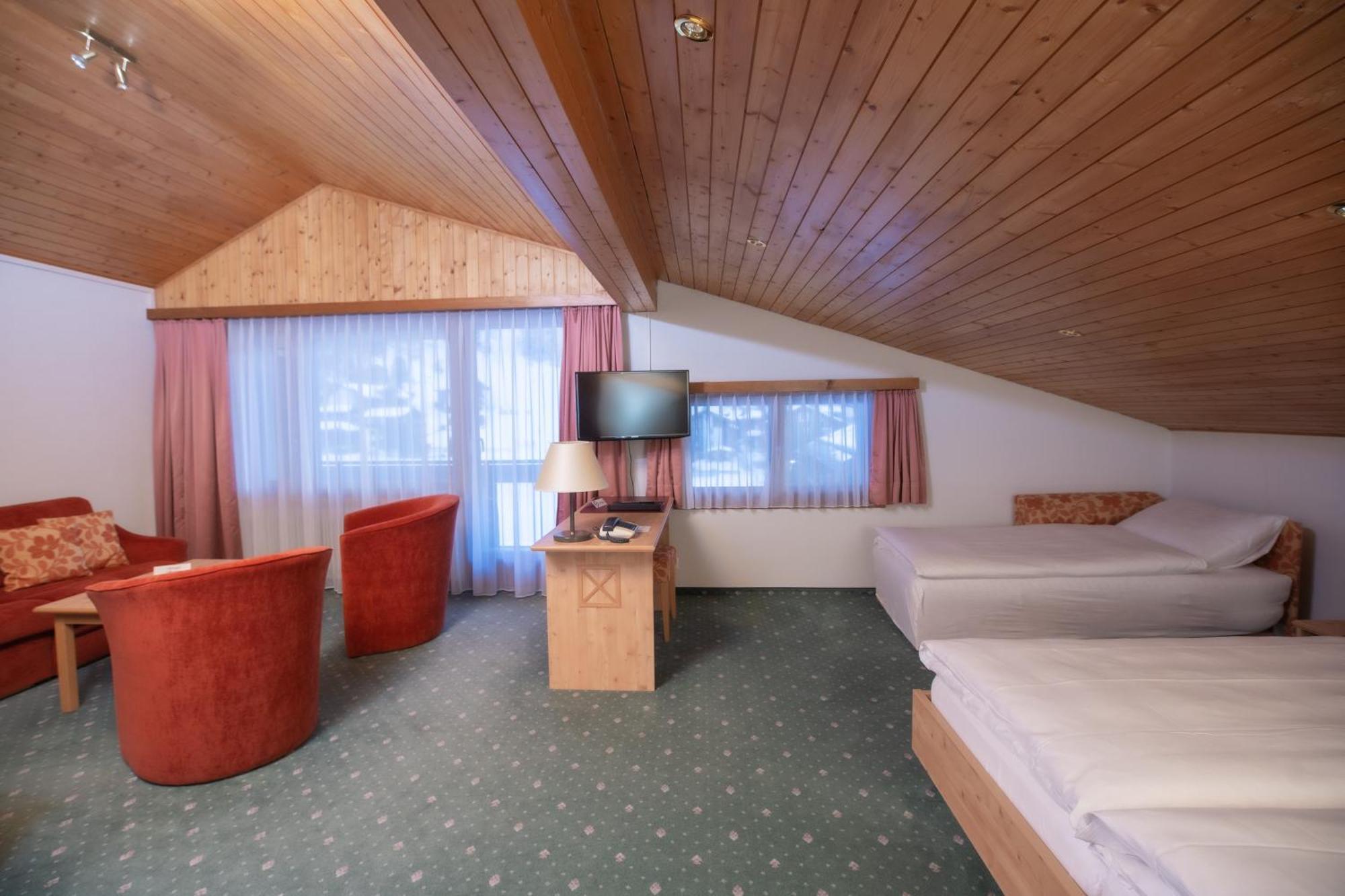 Hotel Alpenhof Saas-Almagell Exteriér fotografie