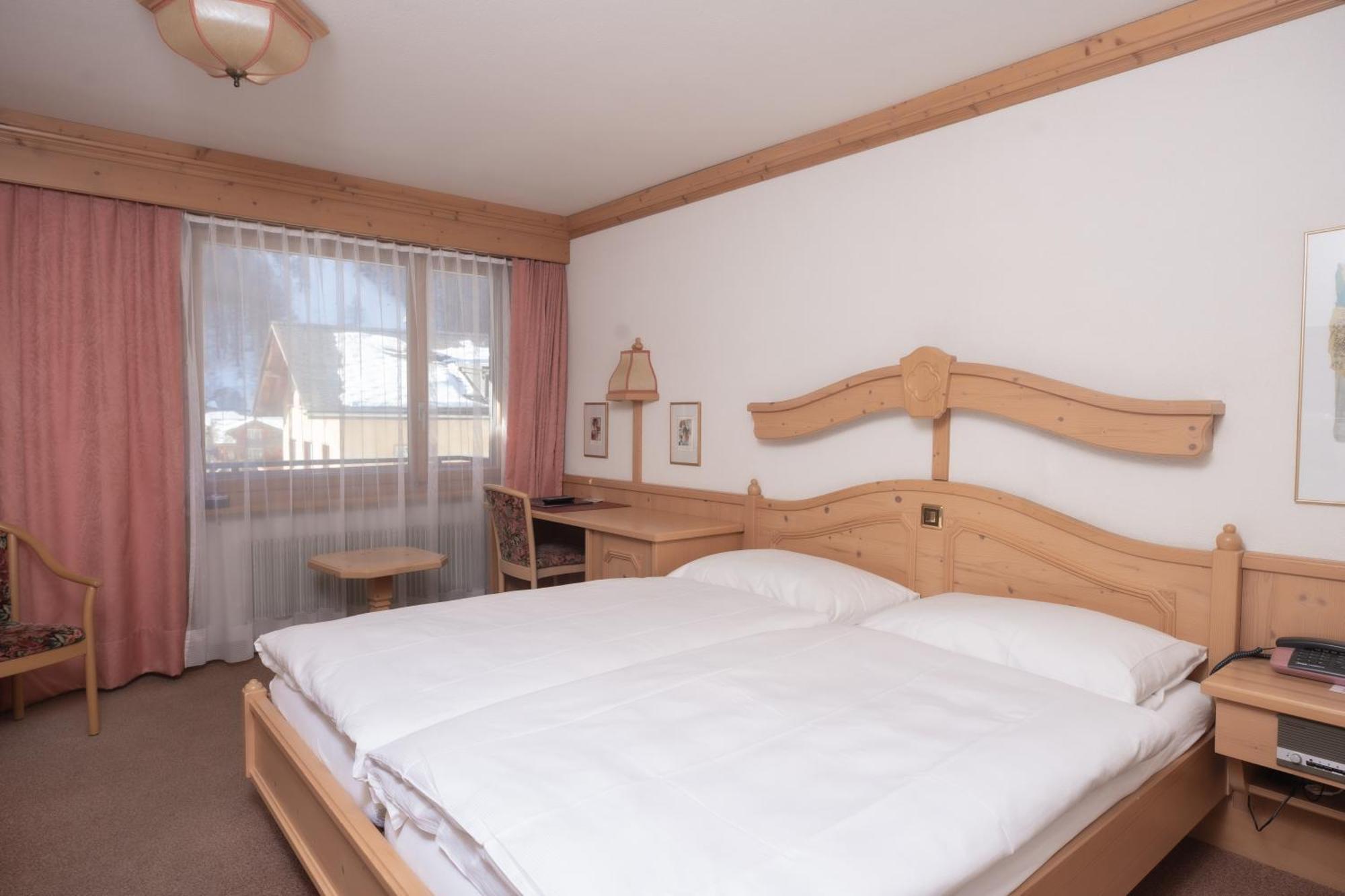 Hotel Alpenhof Saas-Almagell Exteriér fotografie