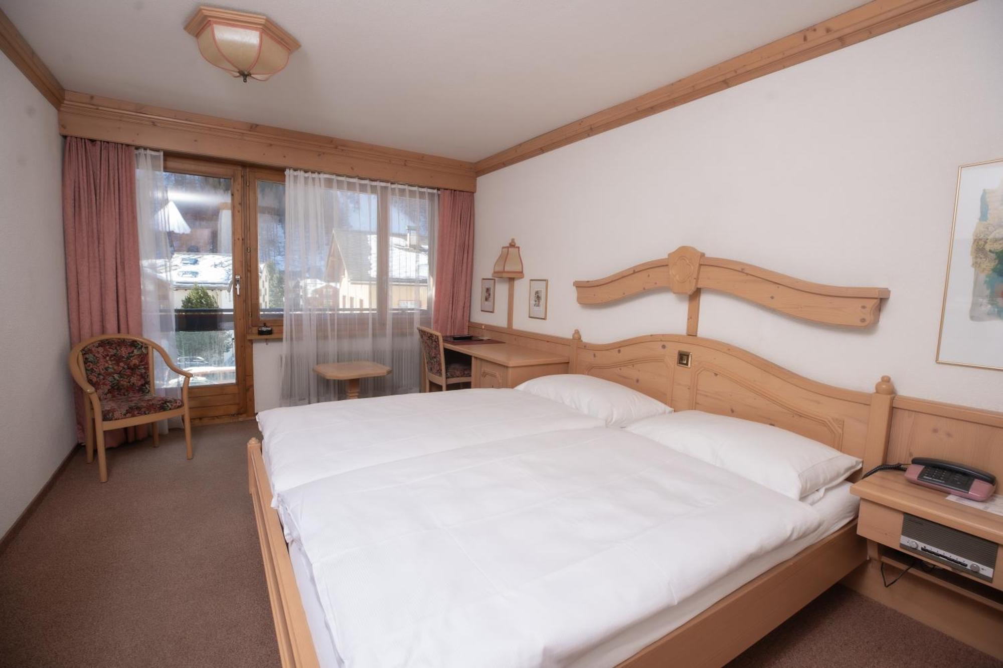 Hotel Alpenhof Saas-Almagell Exteriér fotografie