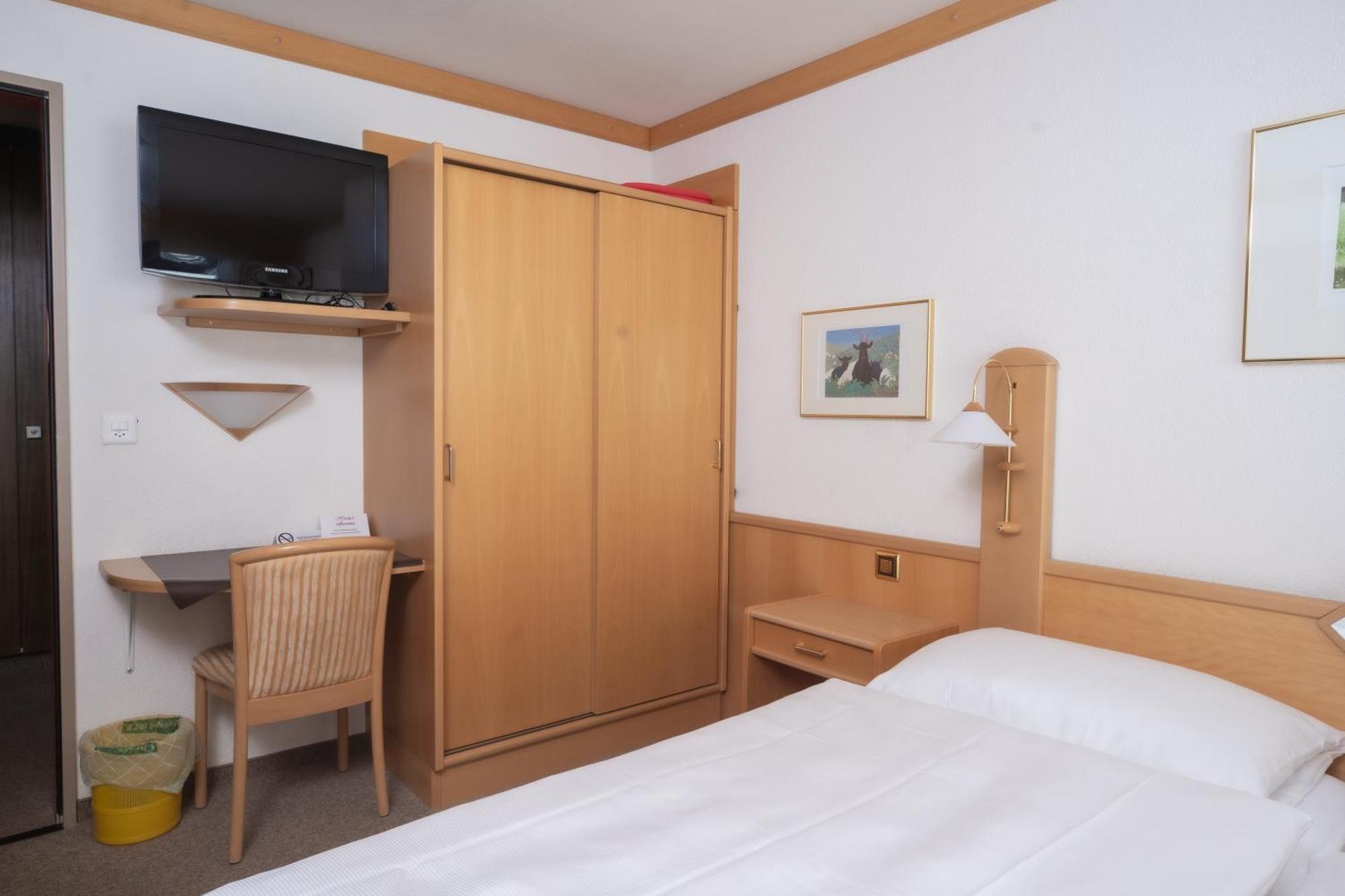 Hotel Alpenhof Saas-Almagell Exteriér fotografie