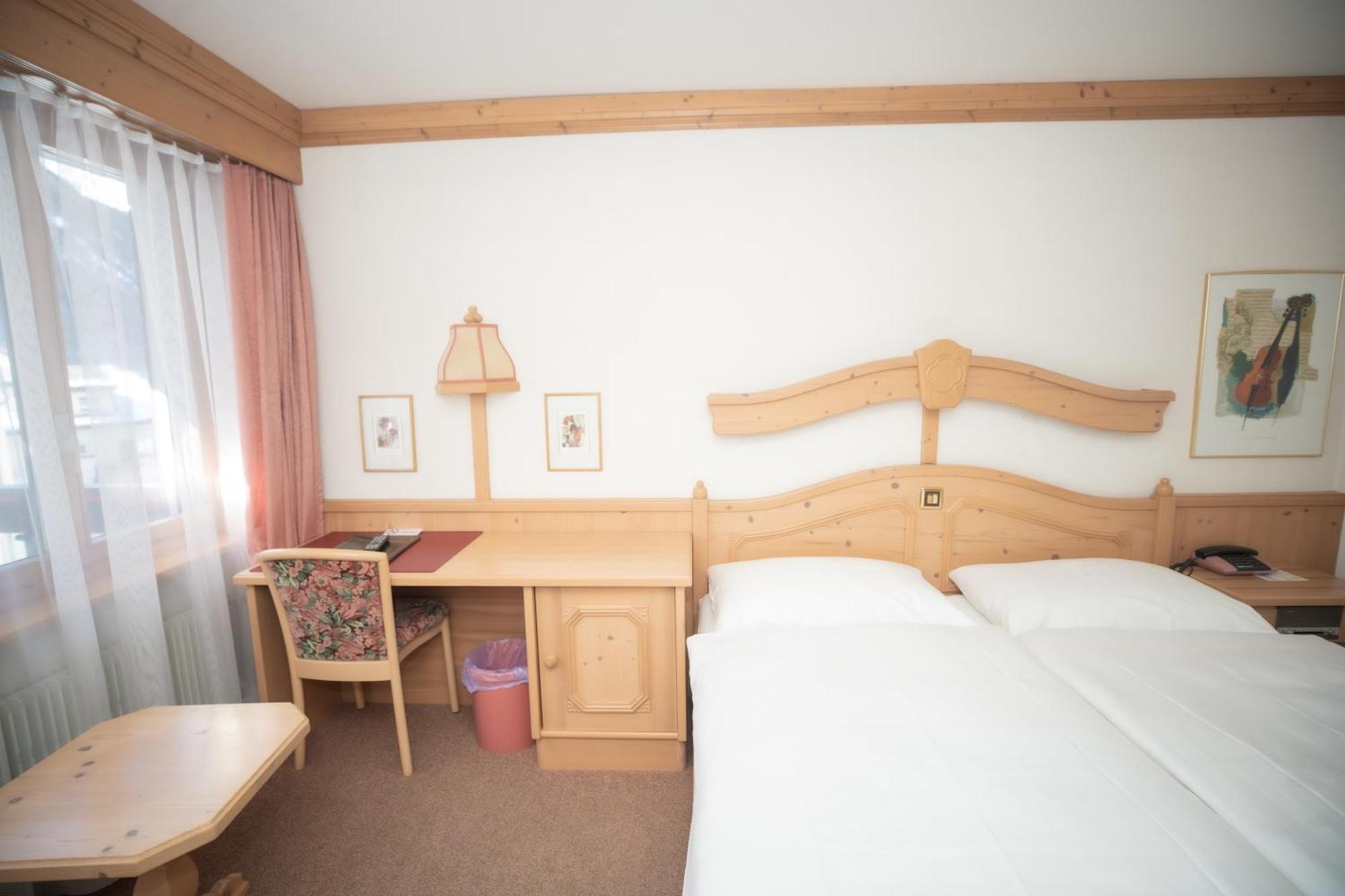 Hotel Alpenhof Saas-Almagell Exteriér fotografie