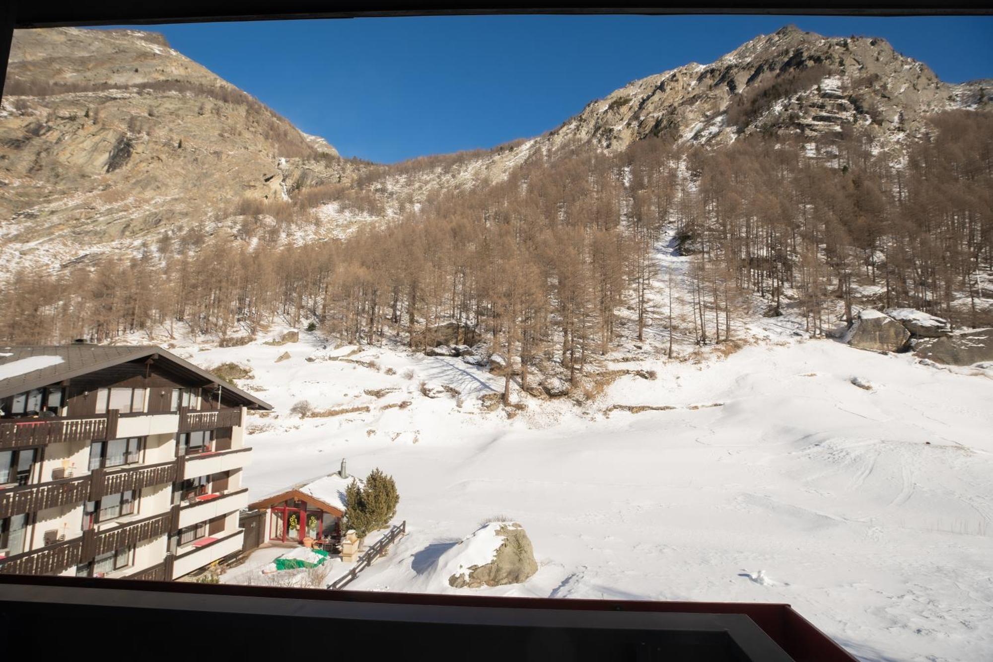 Hotel Alpenhof Saas-Almagell Exteriér fotografie