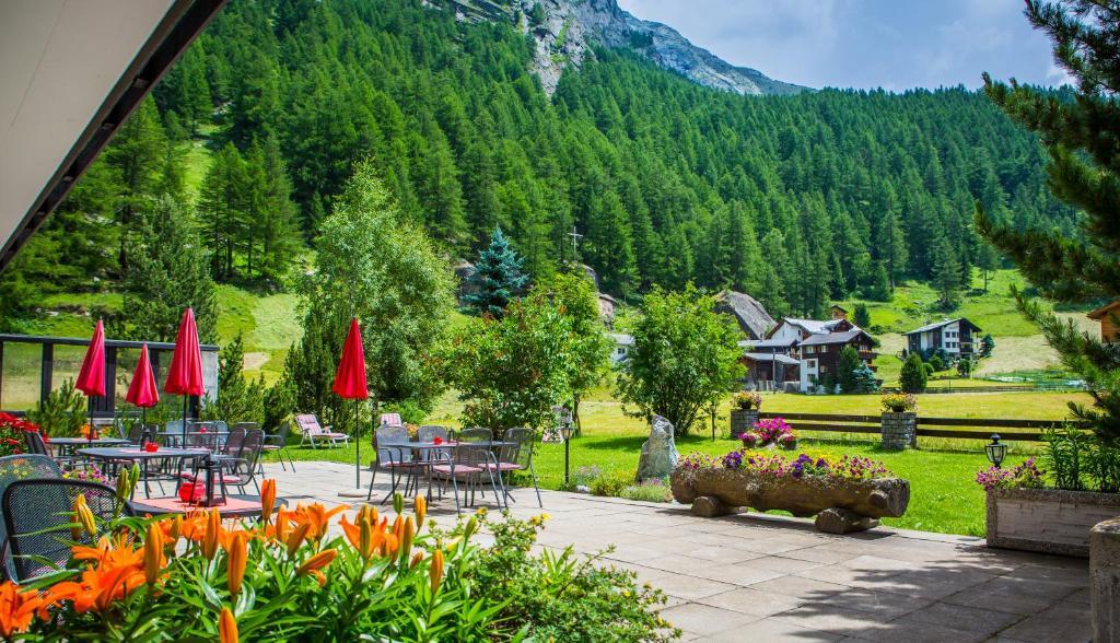 Hotel Alpenhof Saas-Almagell Exteriér fotografie